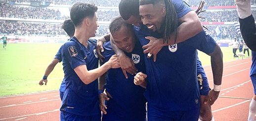 Wawan Febrianto lakukan selebrasi usai mencetak gol