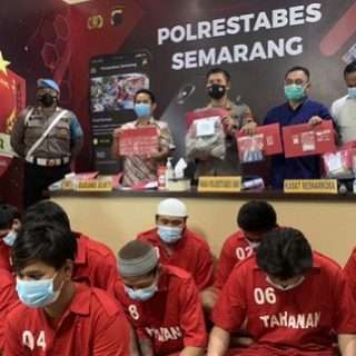 Konferensi pers di Mapolrestabes Semarang