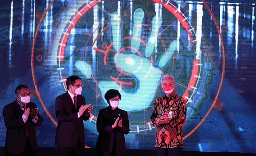 Gubernur Jawa Tengah, Ganjar Pranowo hadir dan membuka Kongres Nasional ke-XVIII Perhimpunan Dokter Spesialis Penyakit Dalam Indonesia di Hotel PO, Jumat (15/7/2022)