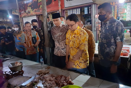 Wakil Menteri Perdagangan RI, Jerry Sambuaga pantau harga bahan pokok di Pasar Kendal