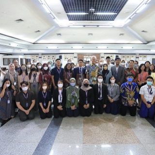 Gubernur Jateng Ganjar Pranowo menerima delegasi Asean Youth Interfaith Camp (AYIC) di Gradhika Bhakti Praja, Rabu (10/8)
