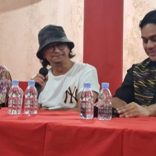 Dwiki Dharmawan dan Andy Rif melakukan jumpa pers dalam rangka Konser Rapsodia Nusantara di Sam Poo Kong, Sabtu (13/8) malam