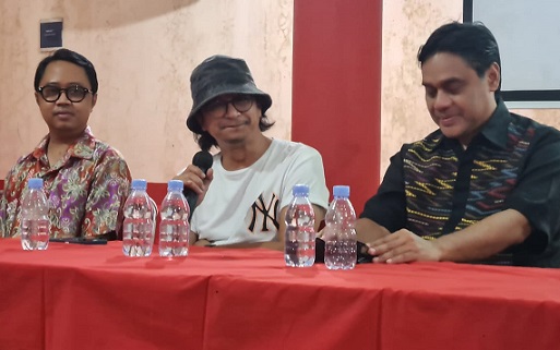 Dwiki Dharmawan dan Andy Rif melakukan jumpa pers dalam rangka Konser Rapsodia Nusantara di Sam Poo Kong, Sabtu (13/8) malam
