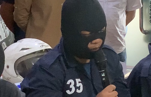 Pelaku saat memberikan keterangan terkait aksinya