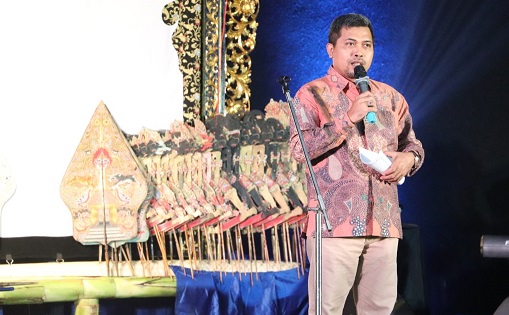 Ferry Wawan Cahyono memberikan sambutan pada peringatan Hari Radio ke-77 Tahun 2022 di Auditorium LPP RRI Semarang, Jalan Ahmad Yani Kota Semarang, Minggu (11/9/2022) malam.