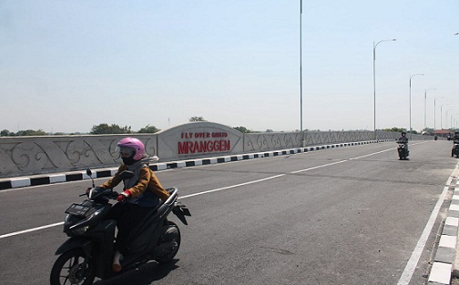 Jembatan layang (fly over) Ganefo, Mranggen-Demak yang dibangun sejak 8 Oktober 2020 telah rampung pada 22 September 2022. Mulai 28-30 September, ruas ini akan diujicoba dan rencananya beroperasional penuh, pada awal Oktober 2022