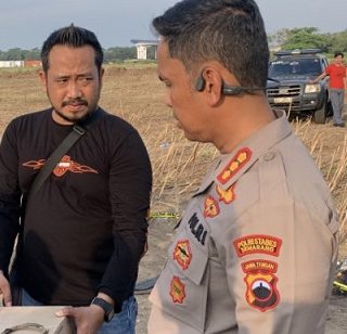Kapolrestabes dan tim Resmob Polrestabes Semarang menunjukkan hasil penemuannya