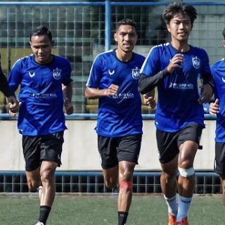 Para pemain PSIS melakukan Latihan di Stadion Citarum. Photo By : Tangkapan Layar dari Instagram @psisofficial
