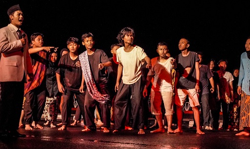 Penampilan opera Pertempuran Lima Hari di Semarang
