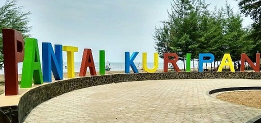 PANTAI KURIPAN. Destinasi Wisata Pantai Kuripan Batang menyediakan banyak fasilitas wisata bagi pengunjung, baik pengunjung dewasa maupun anak-anak.