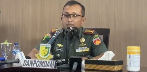 Danpomdam IV/Diponegoro Kolonel Cpm Rinoso Budi saat memberikan keterangan kepada para wartawan