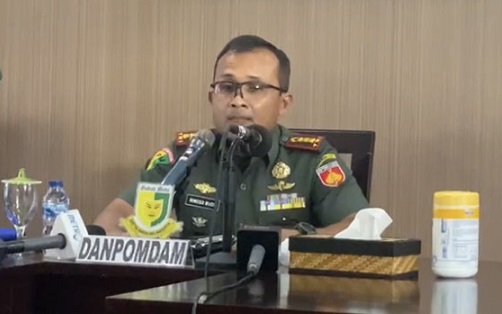 Danpomdam IV/Diponegoro Kolonel Cpm Rinoso Budi saat memberikan keterangan kepada para wartawan