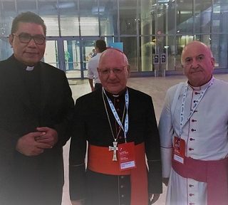 Bersama Kardinal Louis Sako, Patriarkat Ur-Khaldea, Irak dan sekretarisnya.