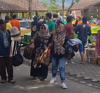 Event Borobudur Marathon telah meningkatkan perekonomian masyarakat setempat. Salah satunya tingkat okupansi penginapan meningkat 80 persen lebih dibanding hari biasanya. Masyarakat juga banyak yang memanfaatkan untuk menjual produk souvenir  