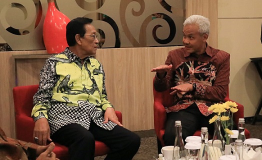 Gubernur Jawa Tengah, Ganjar Pranowo dan Sri Sultan Hamengkubuwana X hadir dan membuka Kongres Kebudayaan Jawa (KKJ) III di Yogyakarta, Senin (14/11)