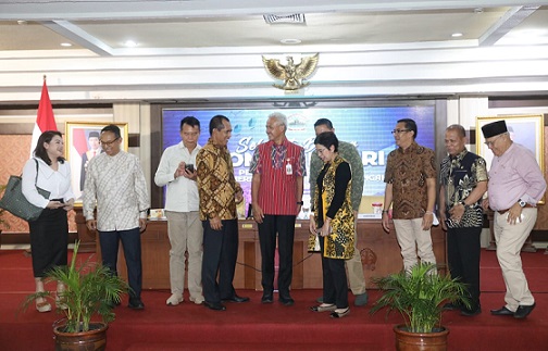 Anggota Komisi I DPR RI mengunjungi Gubernur Jateng Ganjar Pranowo, Selasa (8/11)