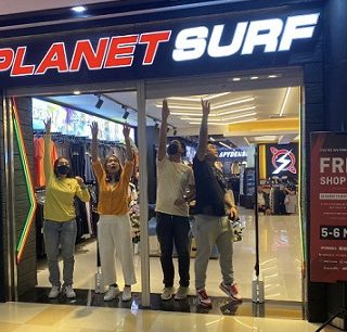 Re-opening Planet Surf yang berada di Mall Ciputra, Lt. 1-33, Semarang dengan store bernuansa lebih fresh sehingga customer nyaman dalam berbelanja. 