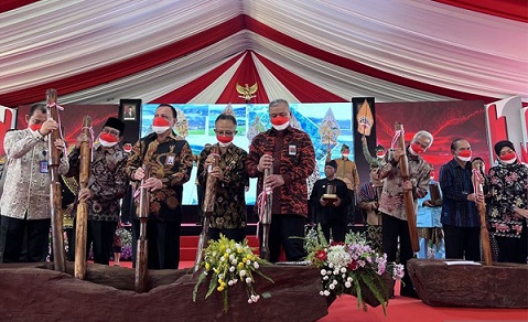 Peluncuran Desa Antikorupsi dengan ditandai pemukulan lesung di Desa Banyubiru, Kabupaten Semarang, Jawa Tengah, Selasa (29/11/2022)