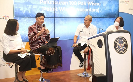 Gubernur Jawa Tengah, Ganjar Pranowo, menjadi pembicara di acara Launching 100 Paket Wisata Nusantara (Pak Wisnu) di Kementerian Pariwisata dan Ekonomi Kreatif Jakarta, Senin (5/12/2022)