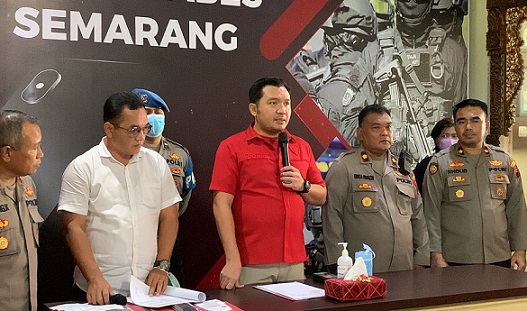 Konferensi pers di Mapolrestabes Semarang