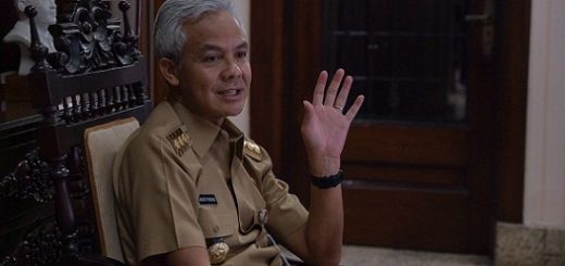 Gubernur Jateng Ganjar Pranowo mengikuti secara virtual, Rapat Koordinasi Pasca Kebijakan PPKM yang dipimpin Kementerian Dalam Negeri, Senin (2/1/2023)