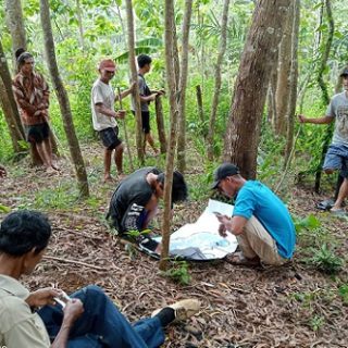 Balai Besar Wilayah Sungai (BBWS) Serayu Opak melakukan pengukuran di lahan milik warga Wadas, Kecamatan Bener, Purworejo, Senin (9/1/2023)