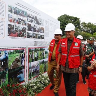 Pembangunan Masjid Agung Jawa Tengah di Kabupaten Magelang dimulai. Ground breaking dilakukan oleh Gubernur Jateng Ganjar Pranowo, Selasa (31/1/2023)