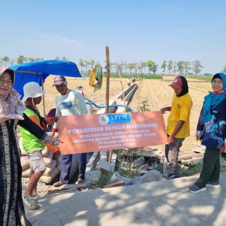 Tim PkM USM berada di Desa Jepang, Kecamatan Mejobo, Kabupaten Kudus untuk memberikan Pendampingan Teknis Perbaikan Irigasi Tersier kepada Petani Pemakai Air (P3A), pada 23 September 2023