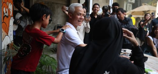 Ganjar Pranowo dipijat Gibran