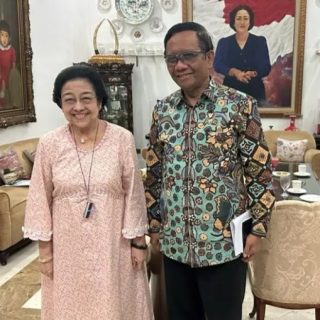 Ketum PDIP Megawati Soekarnoputri mengadakan pertemuan dengan Mahfud MD, yang dimungkinkan akan menjadi Cawapres Ganjar Pranowo, Selasa (17/10/2023)