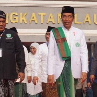 Presiden Joko Widodo menghadiri acara Pengukuhan Pimpinan Pusat Pagar Nusa di Surabaya, Jawa Timur, Minggu(22/10/2023)