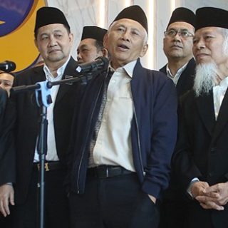 Jajaran pimpinan Partai Masyumi saat mengunjungi kantor DPP Partai Nasdem dan bergabung di Koalisi Perubahan untuk mendukung pasangan AMIN