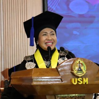 Ketua Pengurus Yayasan Alumni Undip Prof Dr Ir Hj Kesi Widjajanti SE MM
