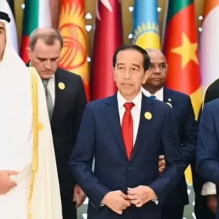 Presiden Jokowi bersama para pemimpin dunia pada KTT OKI di Riyadh, Arab Saudi