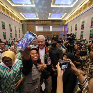Bacapres 2024, Ganjar Pranowo hadir di acara Silaturahmi Kerja Nasional (Silaknas) ICMI di Hotel Four Point Makassar, Sabtu (4/11/2023)