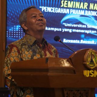 Ketua Pembina Yayasan Alumni Undip, Prof. Sudharto P Hadi MES PhD