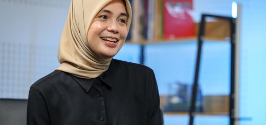 Siti Atikoh Supriyanti, istri Capres 2024 Ganjar Pranowo