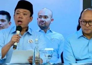 Sekretaris TKN Prabowo-Gibran, Nusron Wahid, mengumumkan nama-nama yang masuk dalam susunan Tim Kampanye Nasional (TKN) Prabowo Subianto-Gibran Rakabuming Raka, di Ballroom Hotel Grand Kemang, Jakarta Selatan, Senin (6/11/2023).