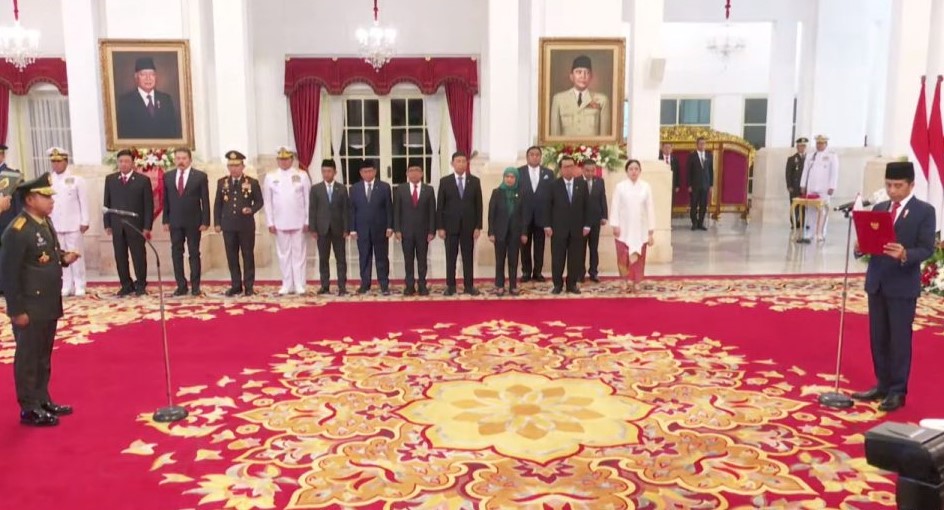 Presiden Joko Widodo melantik Jenderal Agus Subiyanto sebagai Panglima TNI menggantikan Laksamana Yudo Margono yang memasuki masa pensiun