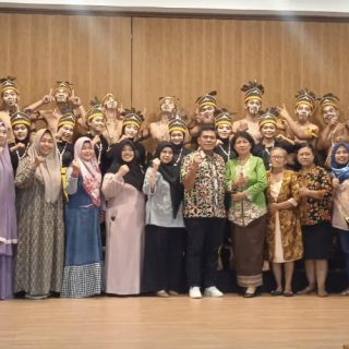 Paduan Suara Mahasiswa Fakultas Hukum Universitas Semarang (USM), “Justicia USM Choir” siap tampil pada perlombaan Karangturi International Choir Competition (KICC)