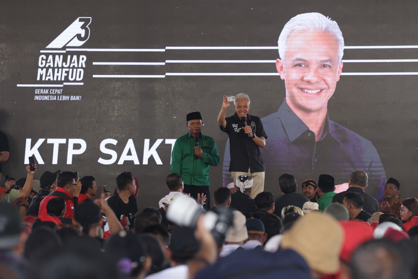 Suasana launching program KTP Sakti di Desa Bangsalan, Kecamatan Teras, Boyolali, yang dilakukan Capres Ganjar Pranowo, Sabtu (30/12/2023)