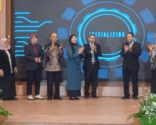 Rektor Universitas Semarang (USM), Dr. Supari ST MT, hadir pada kegiatan 1st International Conference on Technology, Engineering, and Computing Applications (ICTECA) 2023 di Auditorium Ir. Widjatmoko USM, Rabu (20/12)