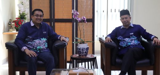 Rektor Universitas Semarang (USM), Dr Supari ST MT (kanan). Gelaran “1st International Conference on Technology, Engineering, and Computing Applications (ICTECA) 2023” siap dilaksanakan di USM