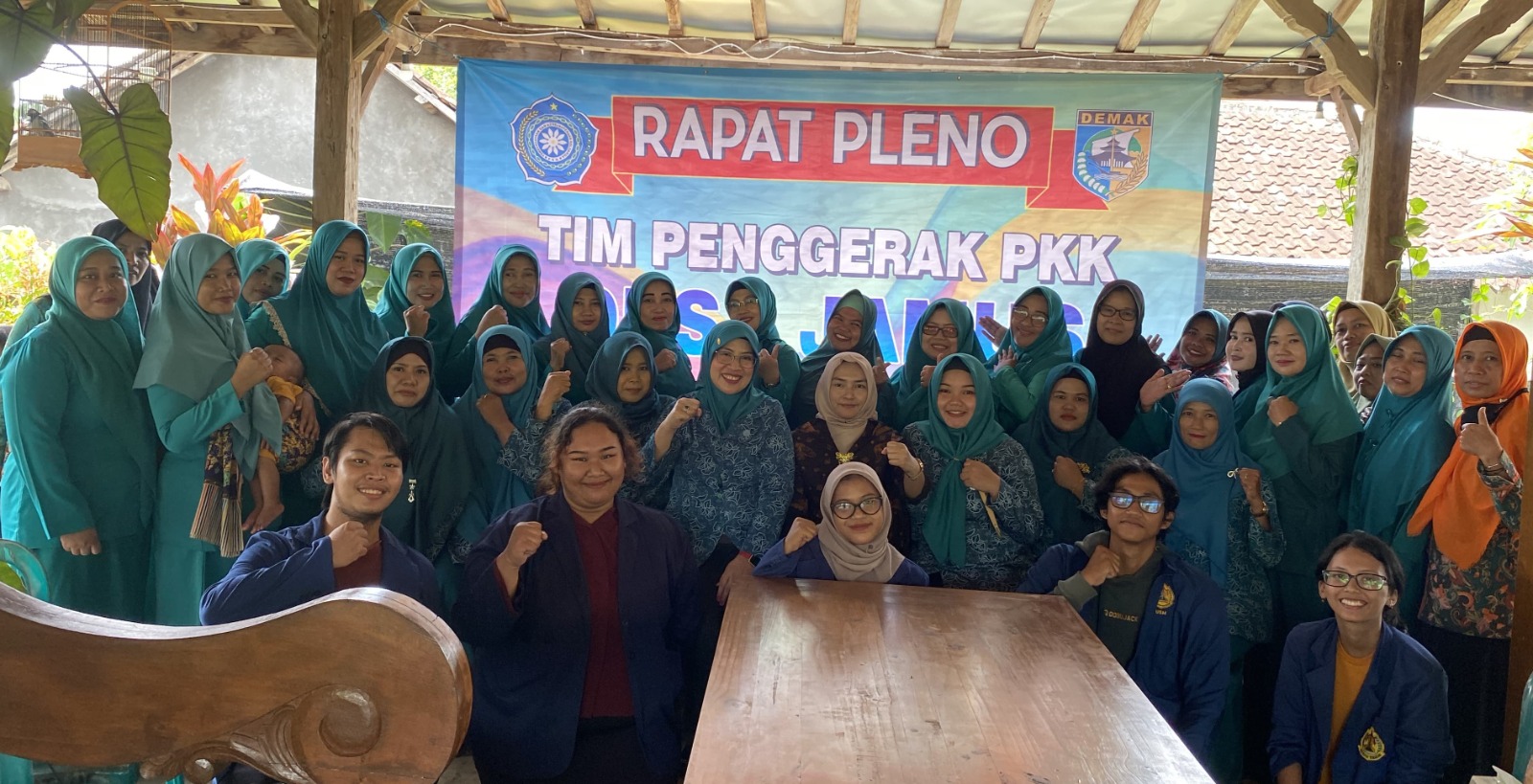 Penyuluhan tentang bahaya Kekerasan Dalam Rumah Tangga (KDRT) dilakukan Mahasiswa Kuliah Kerja Nyata (KKN) Tematik Universitas Semarang (USM) kepada warga Desa Jamus, Kecamatan Mranggen, Kabupaten Demak, pada 7 Januari 2024