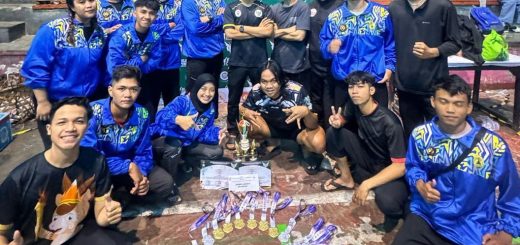 Atlet-atlet pencak silat Universitas Semarang (USM) yang meraih juara umum pada Kejuaraan Pencak Silat Piala Dandim dan IPSI Kabupaten Kendal yang berlangsung di GOR Bahurekso Kendal, pada 2-4 Februari 2024