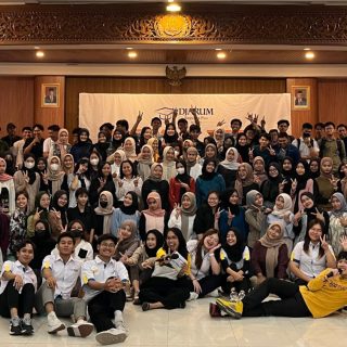 Peserta Seminar dan Talkshow Bestalk Sosialisasi Djarum Beasiswa Plus yang diselenggarakan Universitas Semarang (USM), pada 19 Maret 2024 di Auditorium Ir. Widjatmoko USM