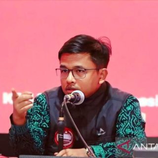 Komisioner KPU, Idham Holik