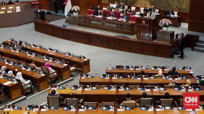 Badan Legislasi (Baleg) DPR mulai merevisi UU Nomor 39 Tahun 2008 tentang Kementerian Negara pada masa sidang V hingga 11 Juli mendatang.