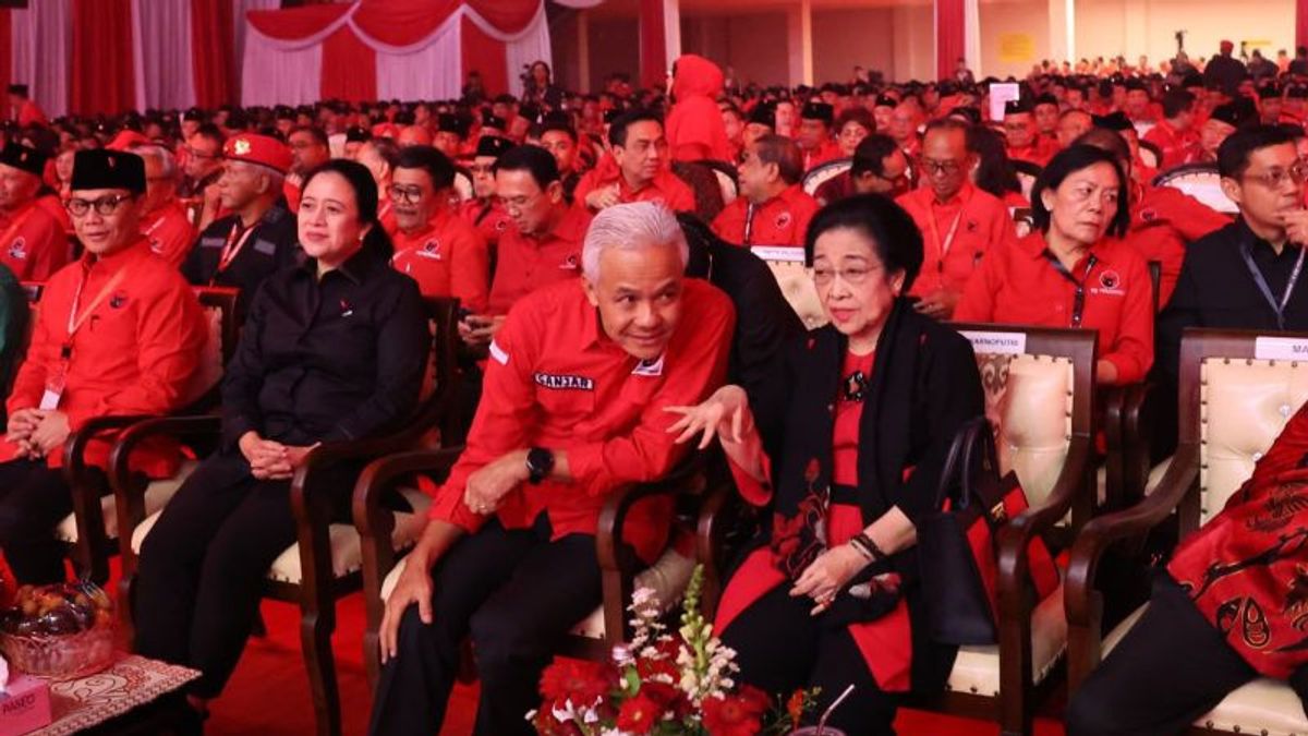 Mantan Capres Ganjar Pranowo hadir di Rakernas V PDI Perjuangan di Ancol, Jakarta, Jumat (24/5)