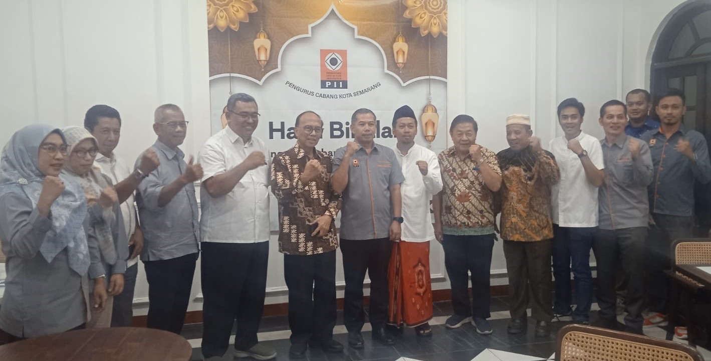 Ketua Pengurus Cabang PII Kota Semarang yang juga Rektor Universitas Semarang (USM), Dr Supari ST MT menghadiri acara Halal Bihalal Pengurus PII Kota Semarang di Soeboer Kitchen Jl Sriwijaya No 53, Wonodri, Semarang pada 15 Mei 2024